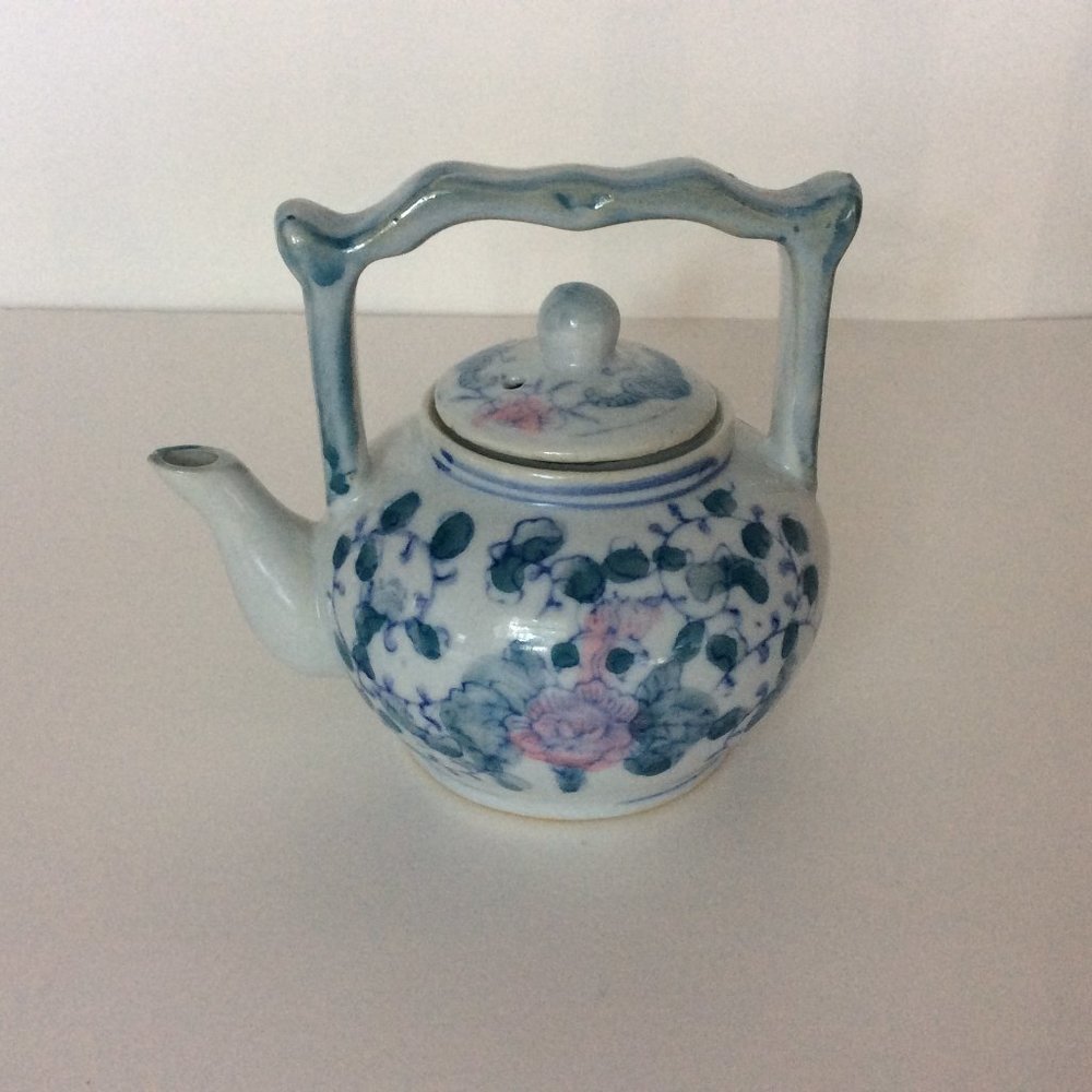 Vintage Chinese hand pa Porcelain teapot small handled marked eb